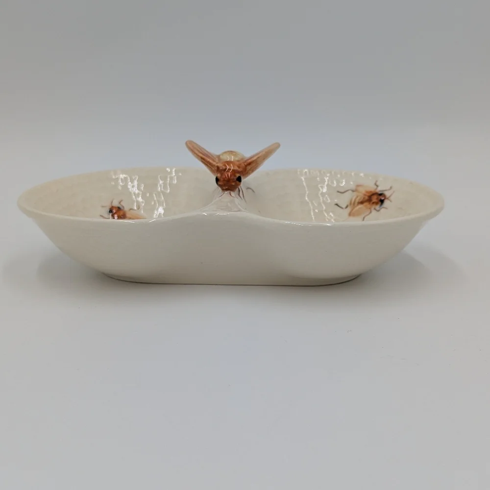 VTG Marutomoware Japan Porcelain Beehive Trinket Dish Divided Cream Whimsical